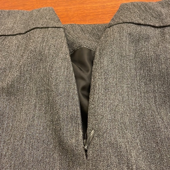 H W Skirt - Picture 3 of 10